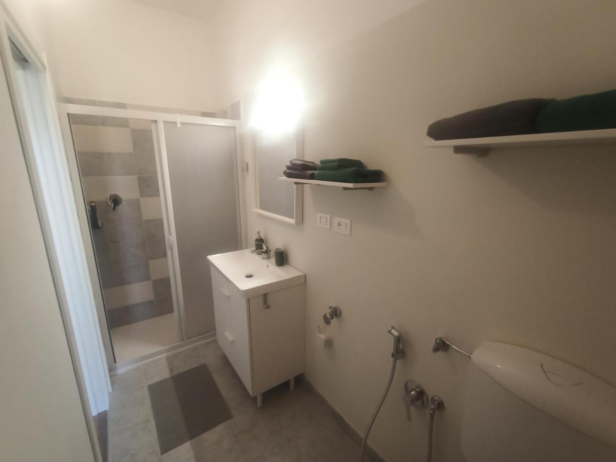 Tiny Bengasi Apartment Турин Экстерьер фото